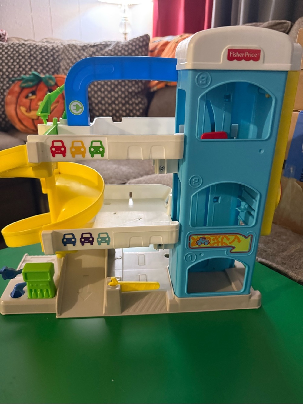 Little people wheelies garage